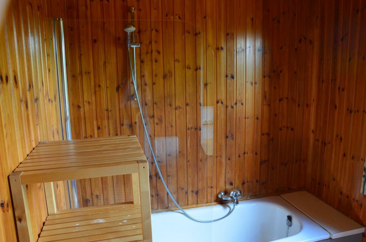 Chalet "Le Bucheron" Ла Рош ан Арден Екстериор снимка