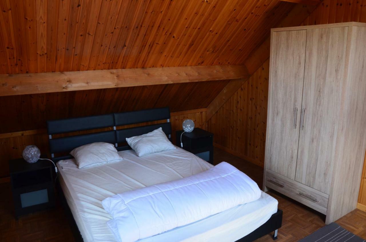 Chalet "Le Bucheron" Ла Рош ан Арден Екстериор снимка